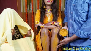 Indian XXX Haldi Rasam D@d d@ughter fuck front of M0M in hindi